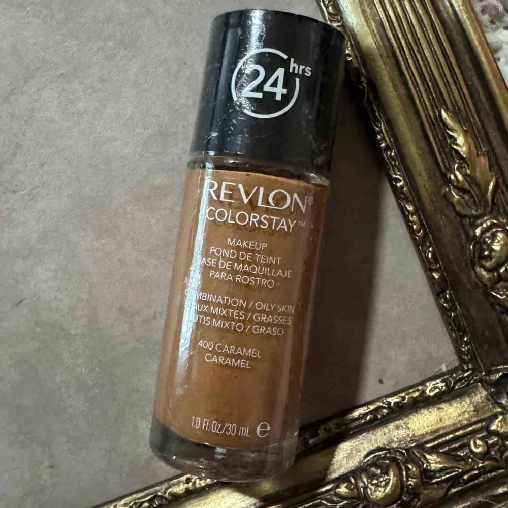 REVLON • ColorStay Foundation 24hr Caramel
